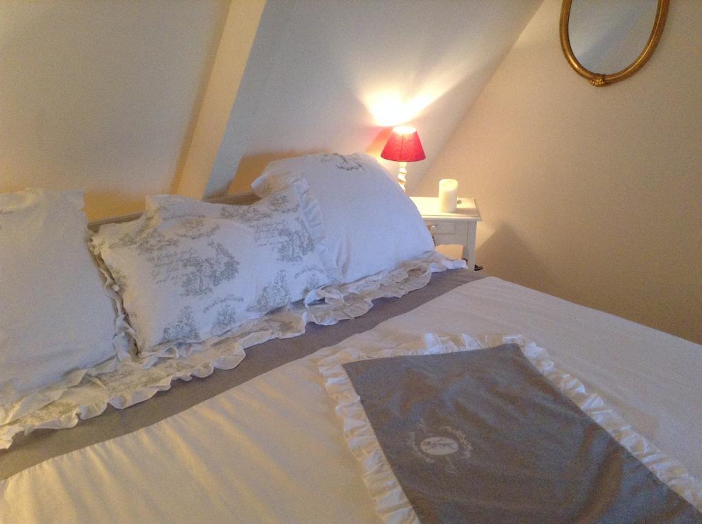 Chambre Le Nid Du Phare Avec Jacuzzi Honfleur Habitación foto