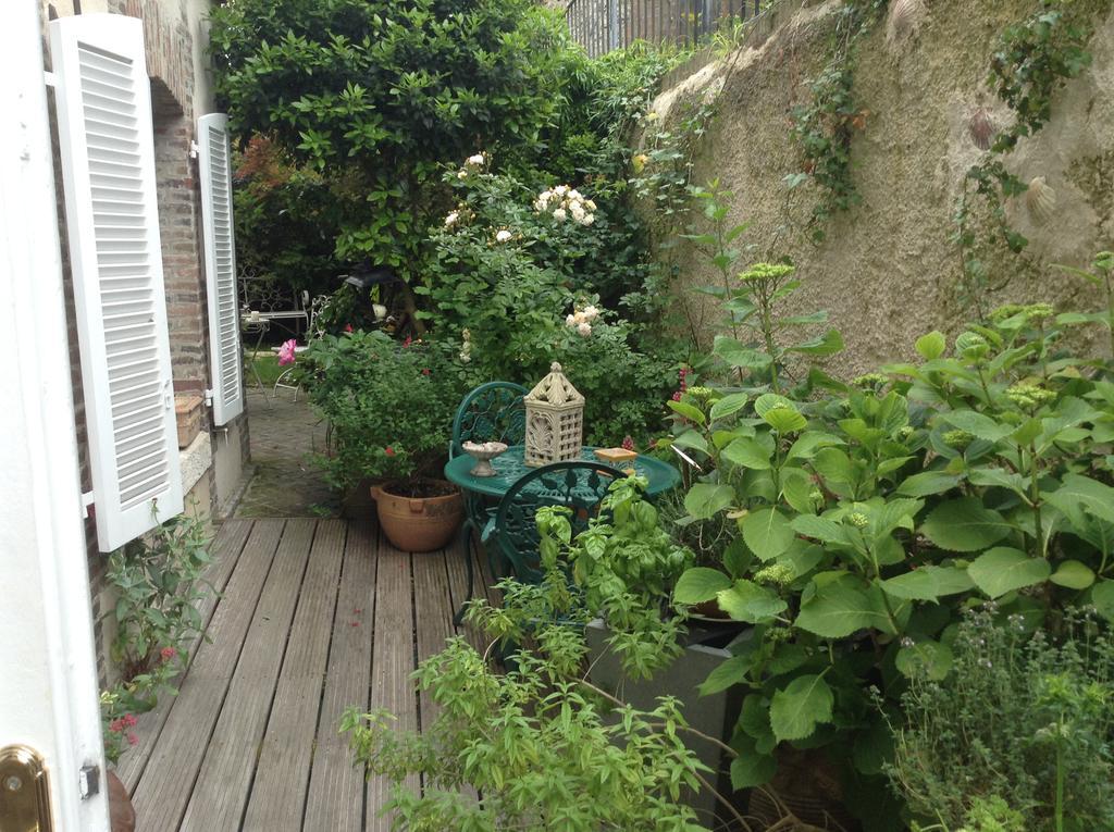 Chambre Le Nid Du Phare Avec Jacuzzi Honfleur Exterior foto